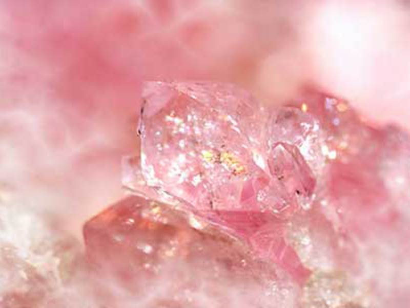 Характеристика розового кварца