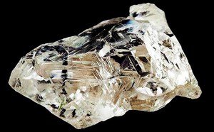 Как выглядит камень алмаз в природе