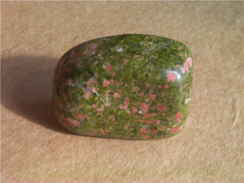 Форма и размеры камня унакита