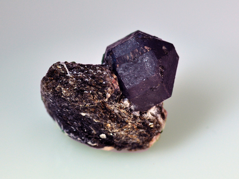 Характеристики камня александрит