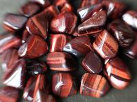 Необычный камень бычий глаз