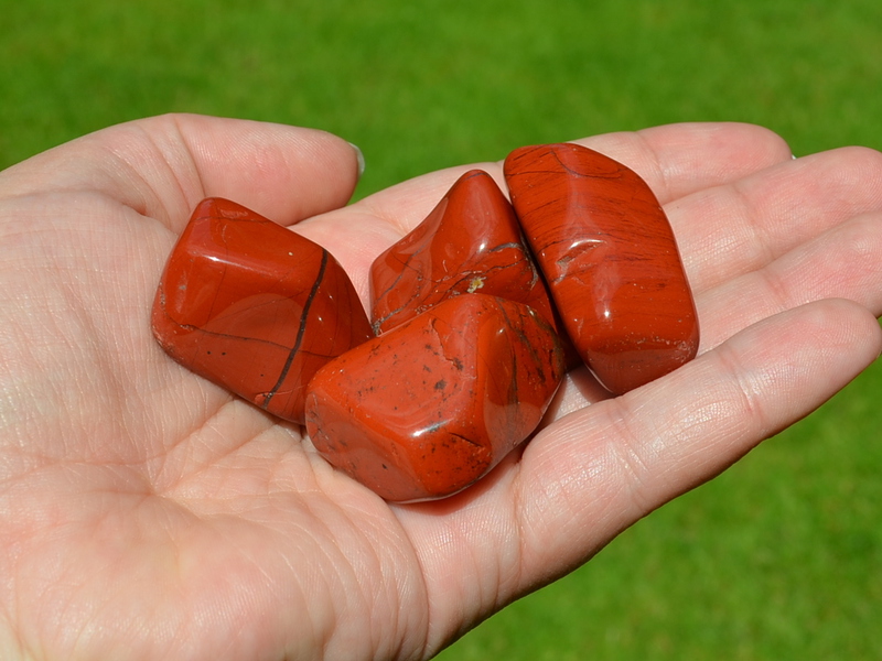 Характерные свойства камня красной яшмы